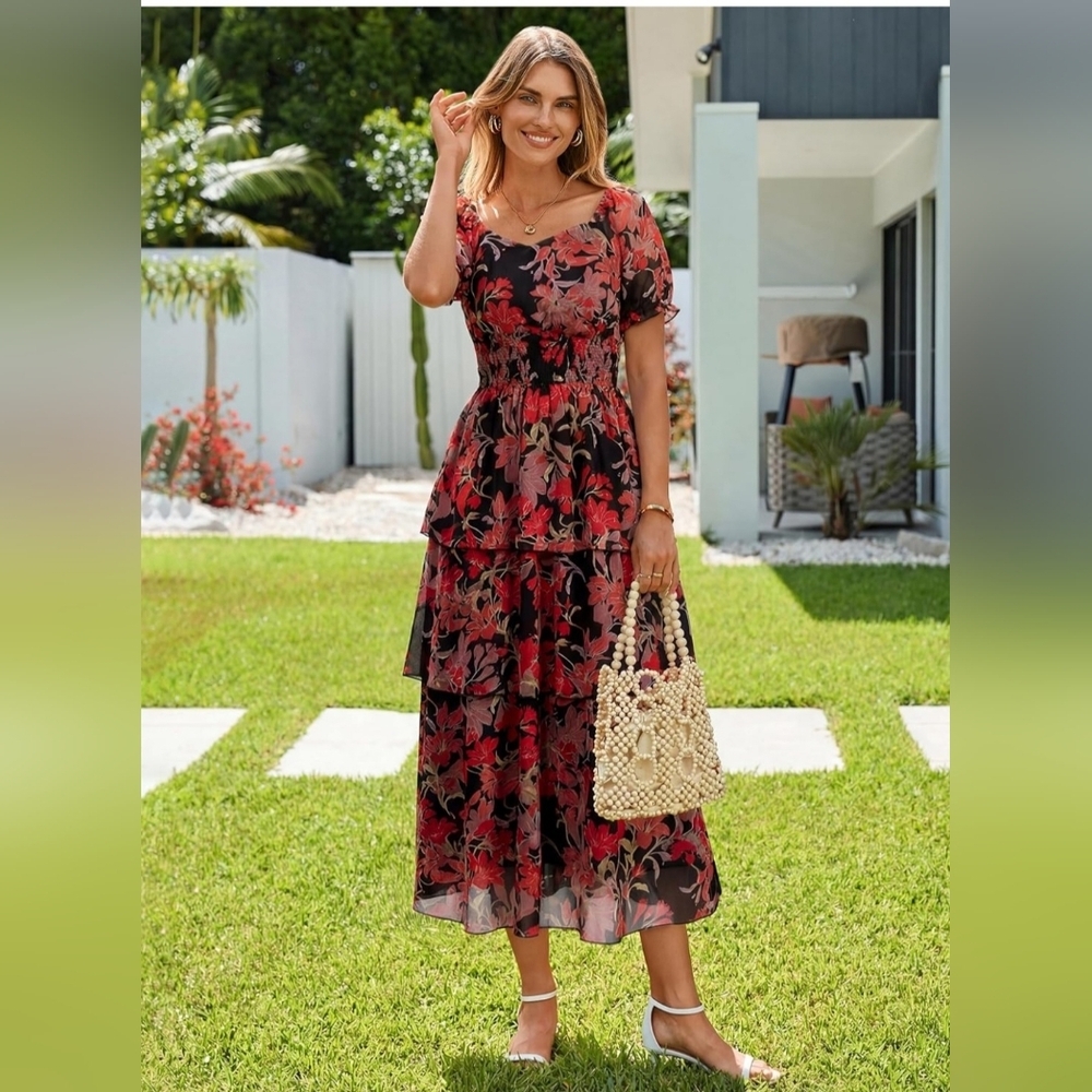 Chic Floral Maxi Dress in Black and Red - Picture 6 of 6